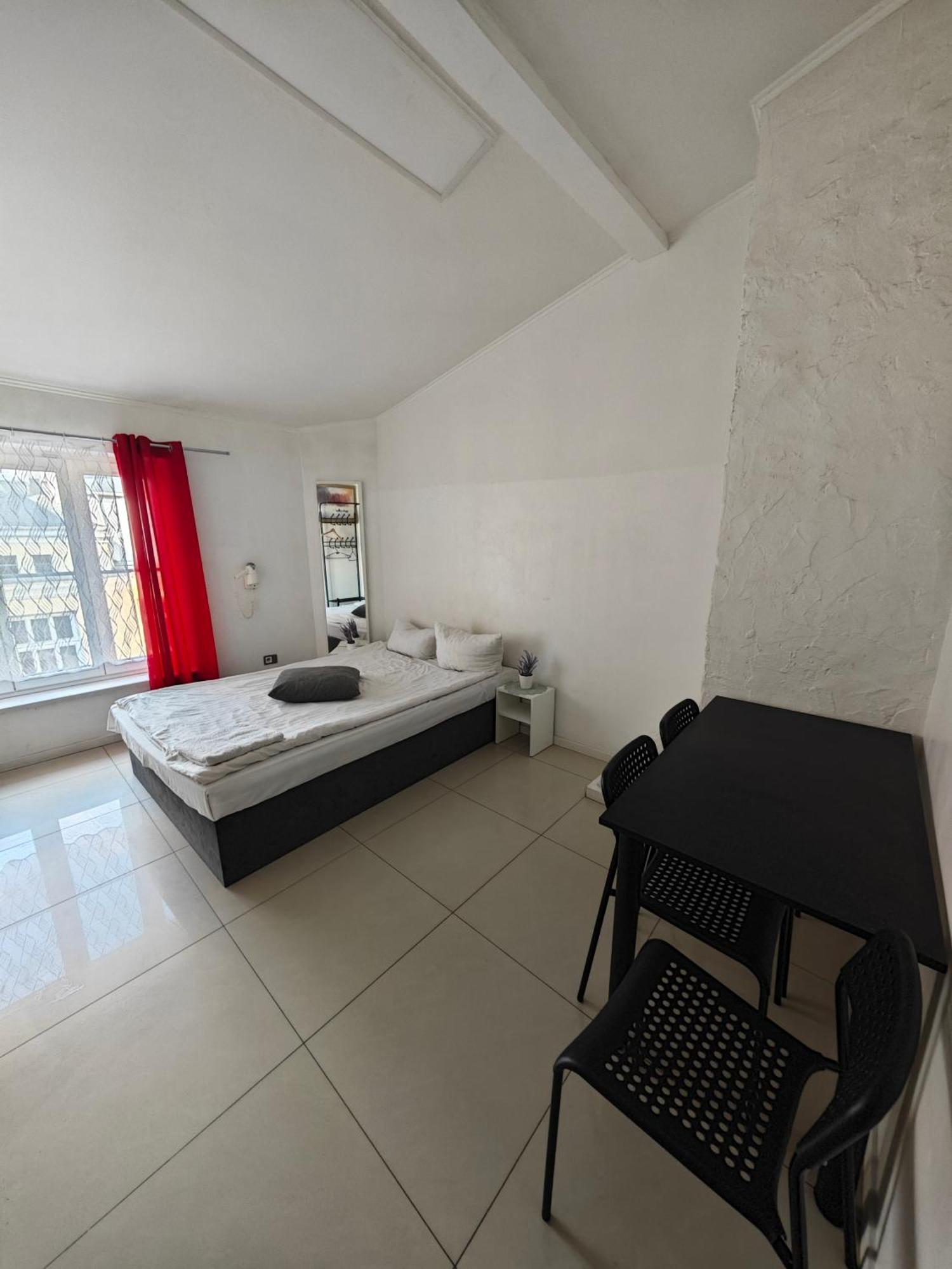 Apartament Wilcza Center Price